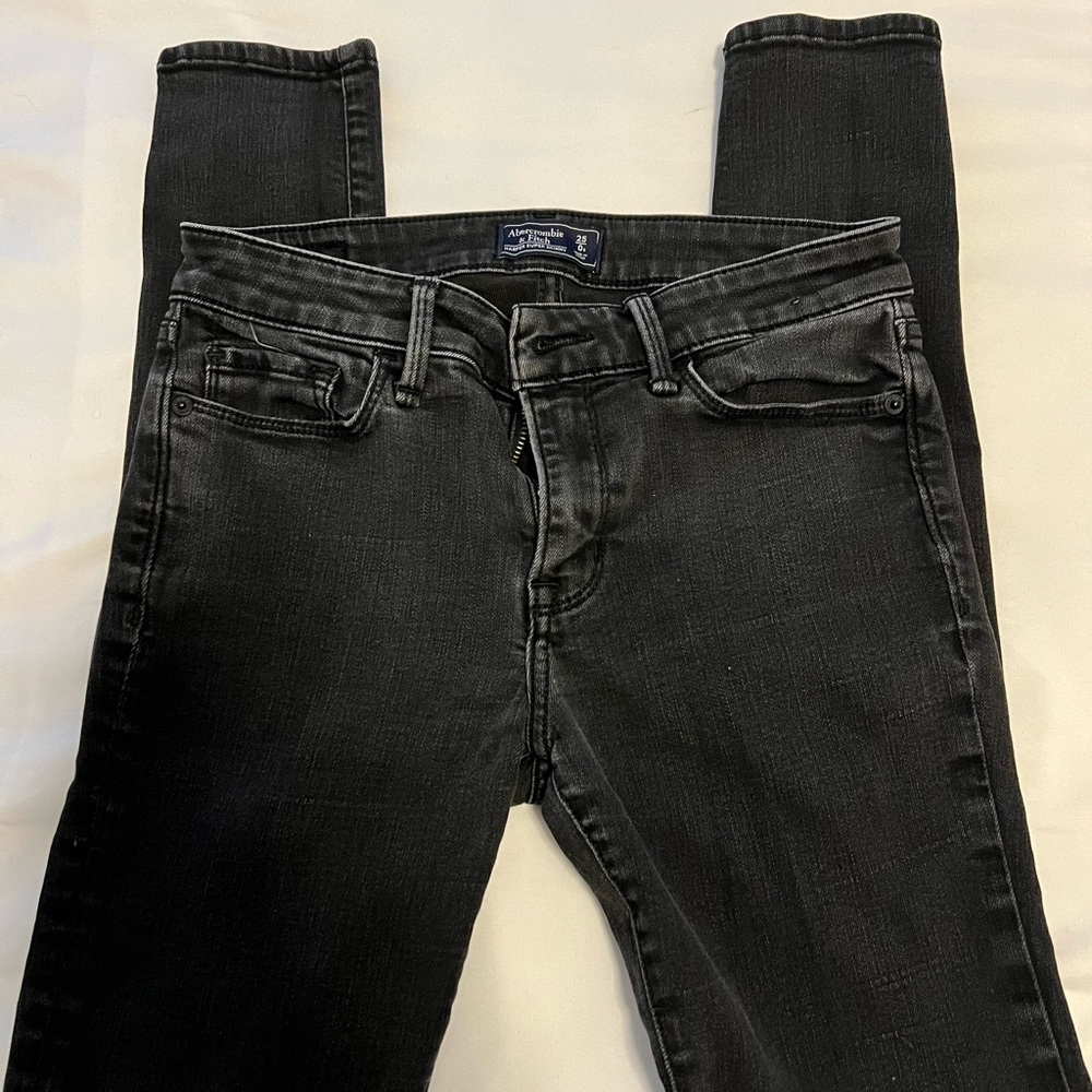 Abercrombie & Fitch Super Skinny Jeans